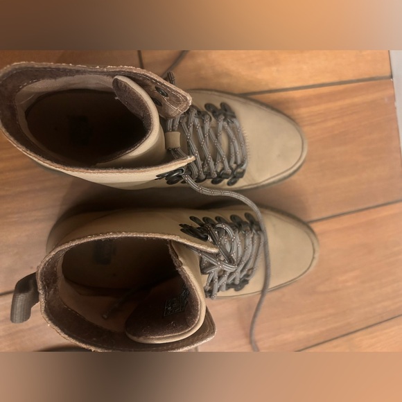 Teva boots women’s size 7 - Picture 6 of 7